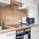 70m2 - 3 Bedrooms - Balcony - Near Uni - Netflix Apartment