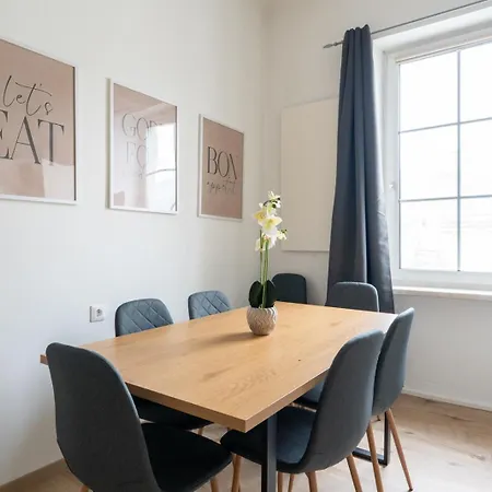 70m2 - 3 Bedrooms - Balcony - Near Uni - Netflix * לאובן