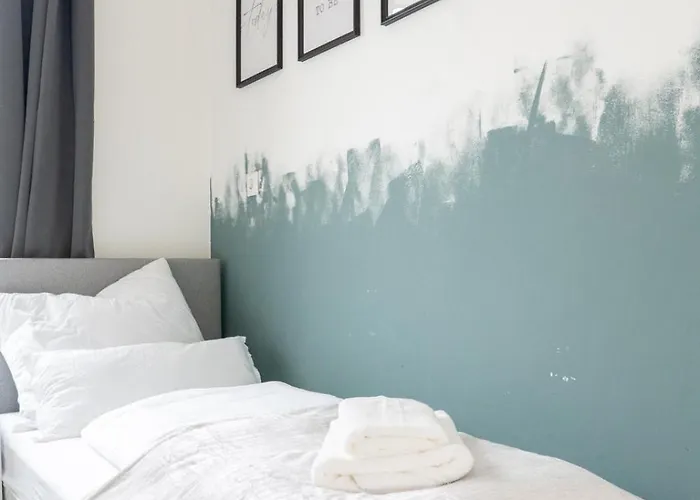 70m2 - 3 Bedrooms - Balcony - Near Uni - Netflix * Leoben (Styria)