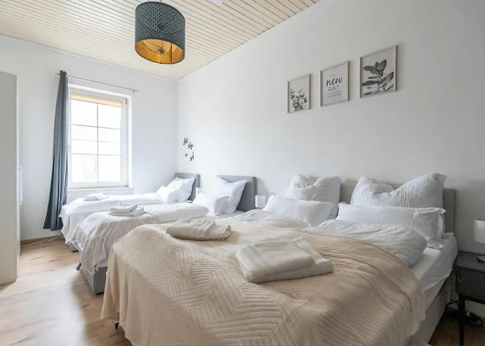 70m2 - 3 Bedrooms - Balcony - Near Uni - Netflix דירה