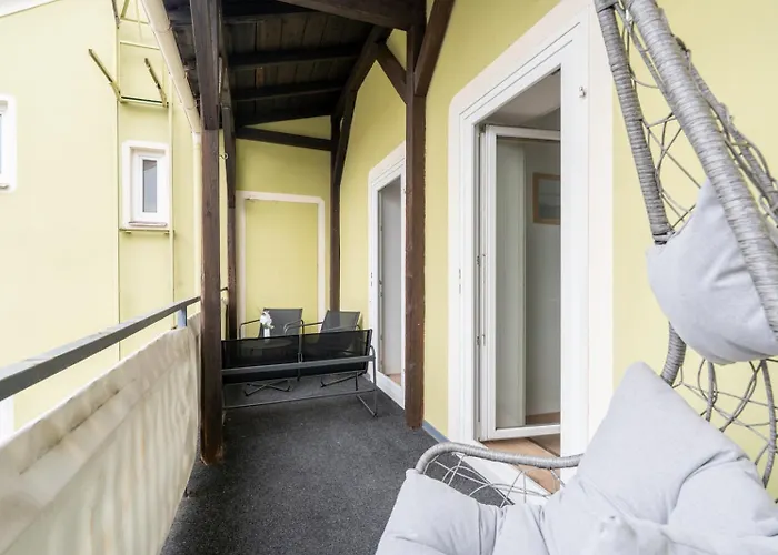 70m2 - 3 Bedrooms - Balcony - Near Uni - Netflix * לאובן