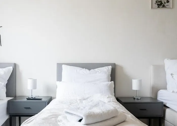 70m2 - 3 Bedrooms - Balcony - Near Uni - Netflix דירה לאובן