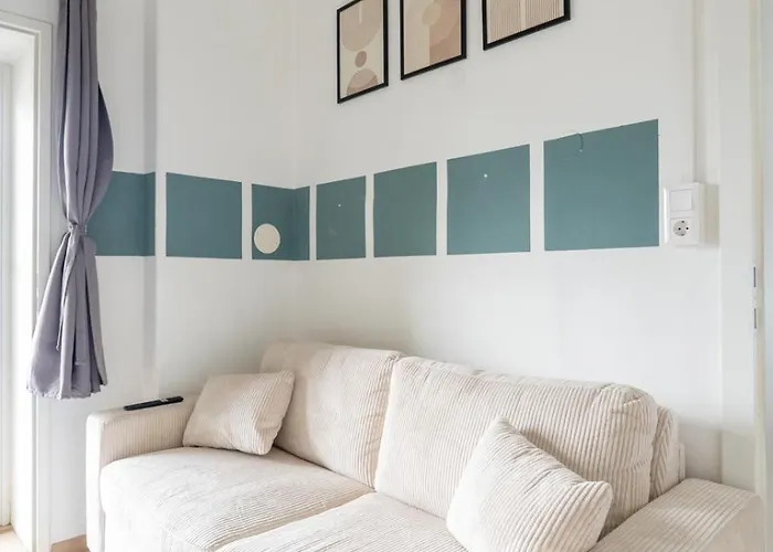 70m2 - 3 Bedrooms - Balcony - Near Uni - Netflix *